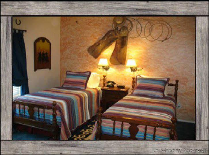 Desert Sol Bed & Breakfast Тусон Екстериор снимка