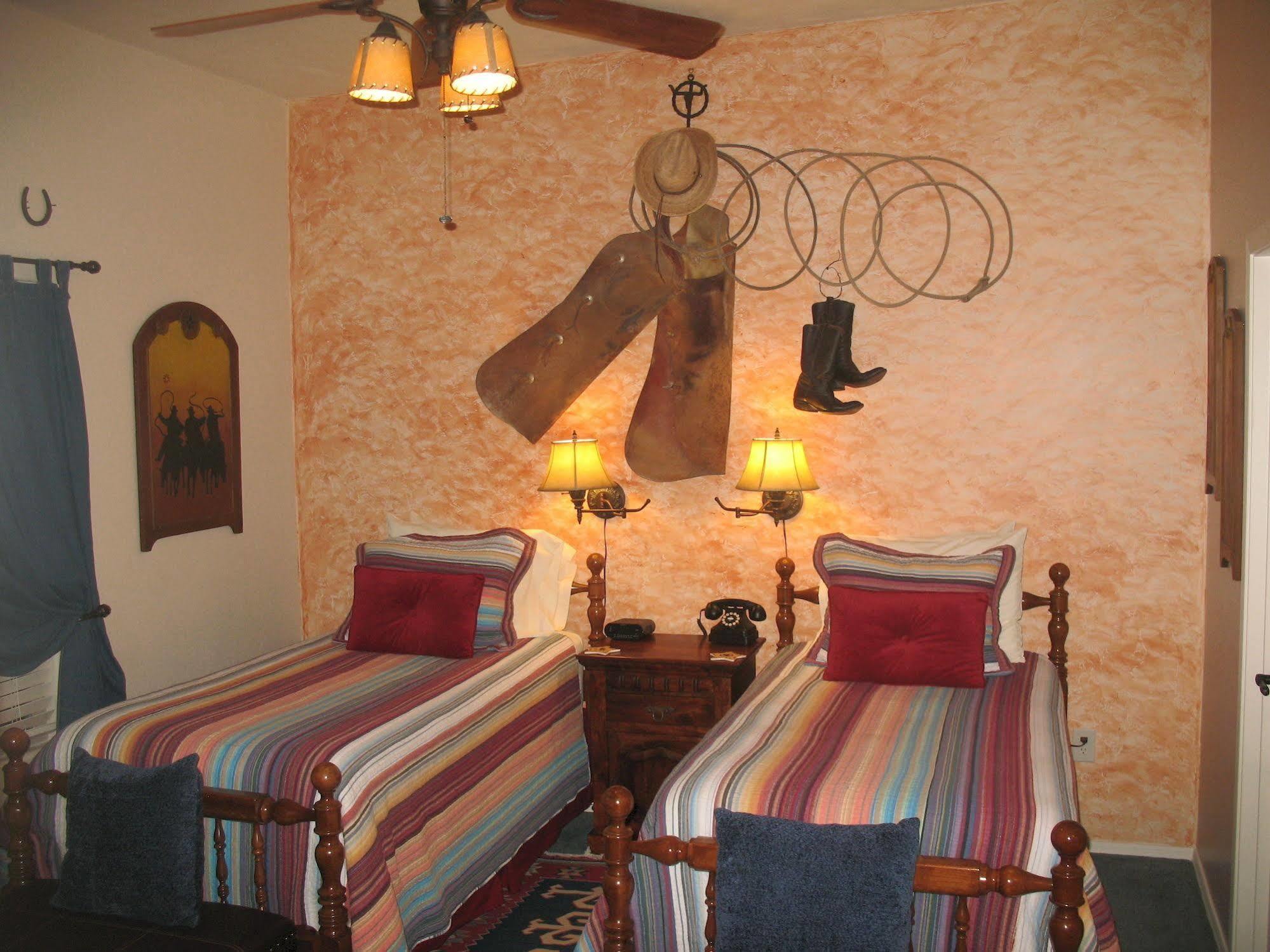 Desert Sol Bed & Breakfast Тусон Екстериор снимка